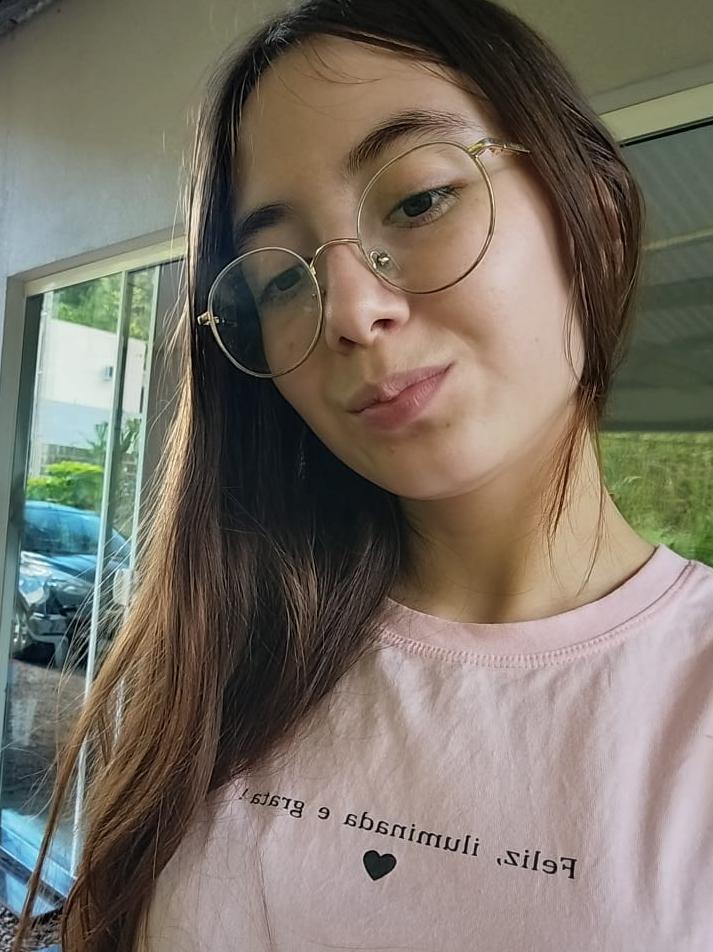 THAUANE VALENTINY TITON DA ROSA